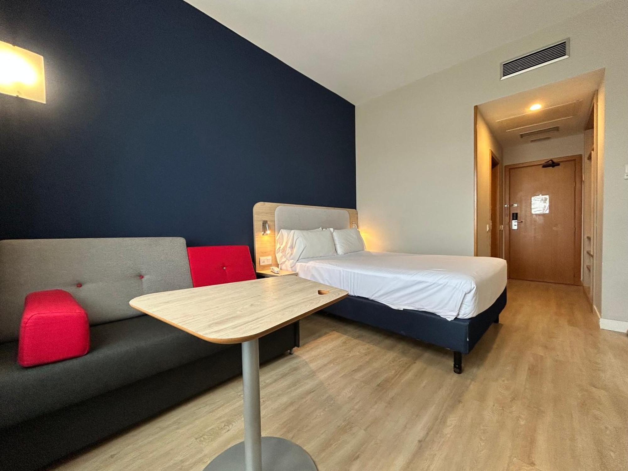 Holiday Inn Express Ciudad De Las Ciencias By Ihg — Foto’s 3